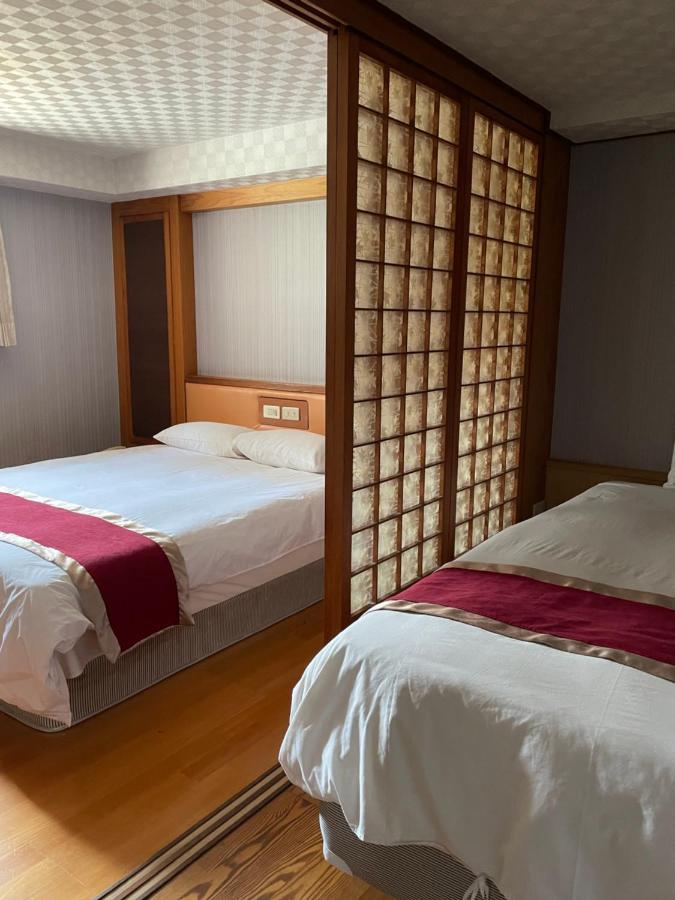 Mei Hua Hotel Kaohsiung Dış mekan fotoğraf