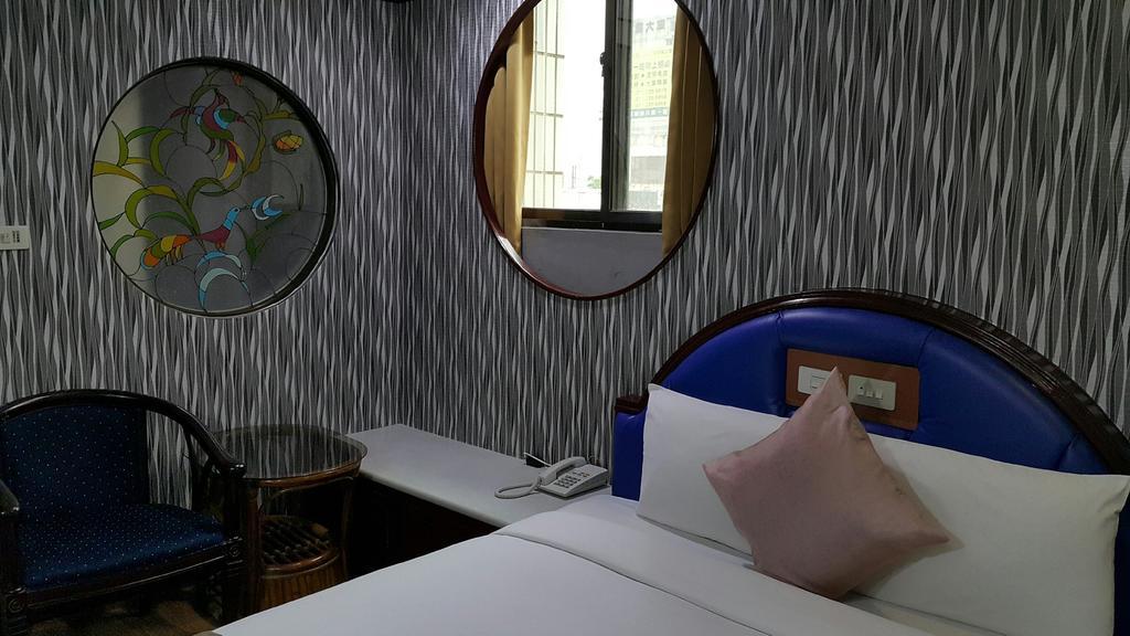 Mei Hua Hotel Kaohsiung Dış mekan fotoğraf