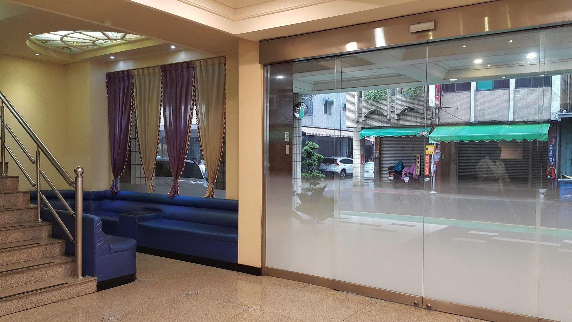 Mei Hua Hotel Kaohsiung Dış mekan fotoğraf
